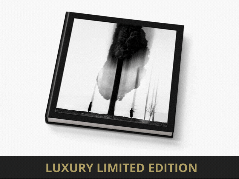 the book in a luxury limited edition at a special price of 89€ (public price 99€)