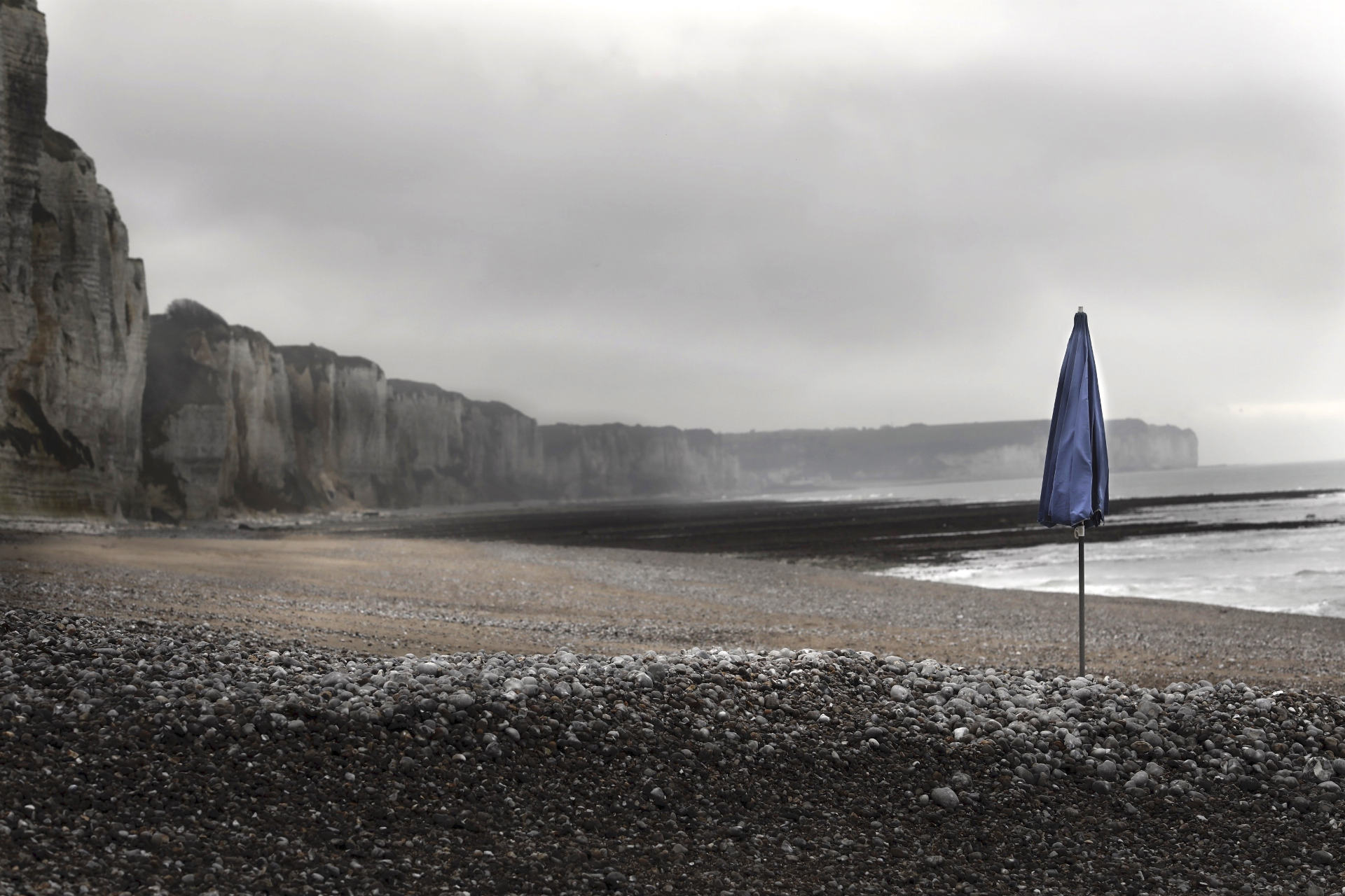 Collector Case Yvonne et le parasol bleu - Thierry des Ouches