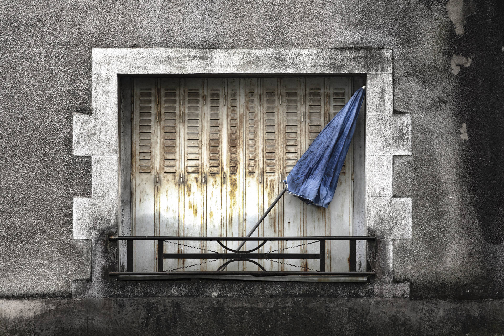 Collector Case Yvonne et le parasol bleu - Thierry des Ouches